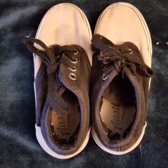 Austin Trading co - Picture 3 of 3